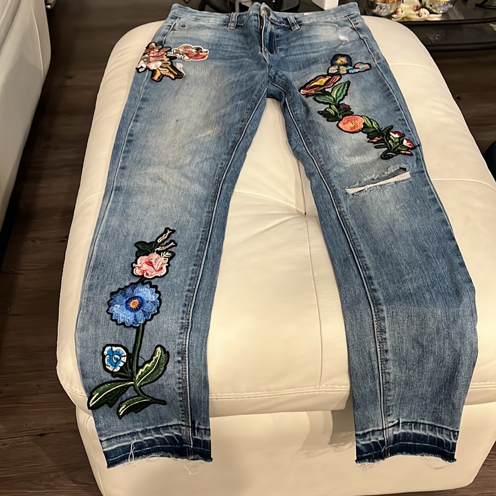 Jeans with Embroidery